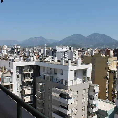 Cosy Rooftop At Pazari I Ri Tirana